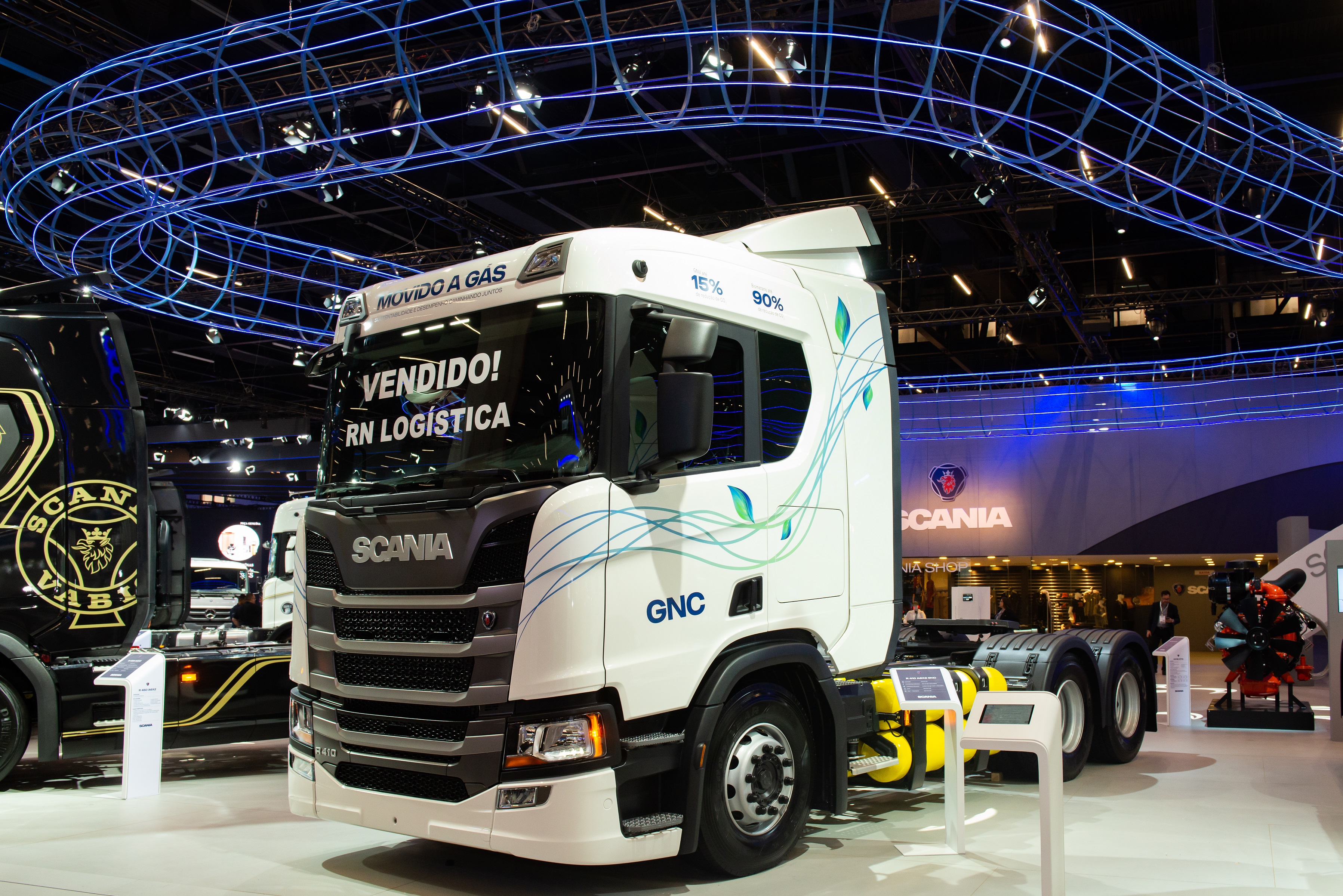 Scania vende primeiro caminhão 100% movido a gás natural